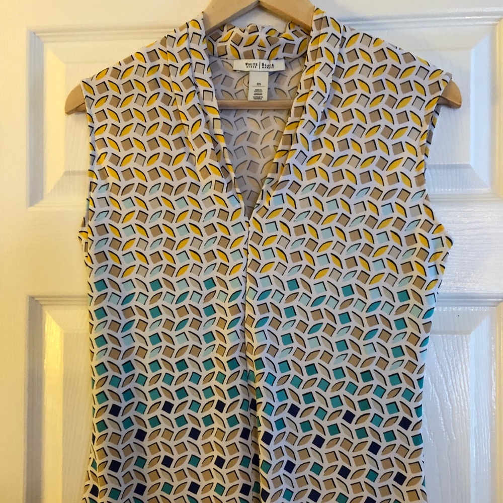 White House black market top